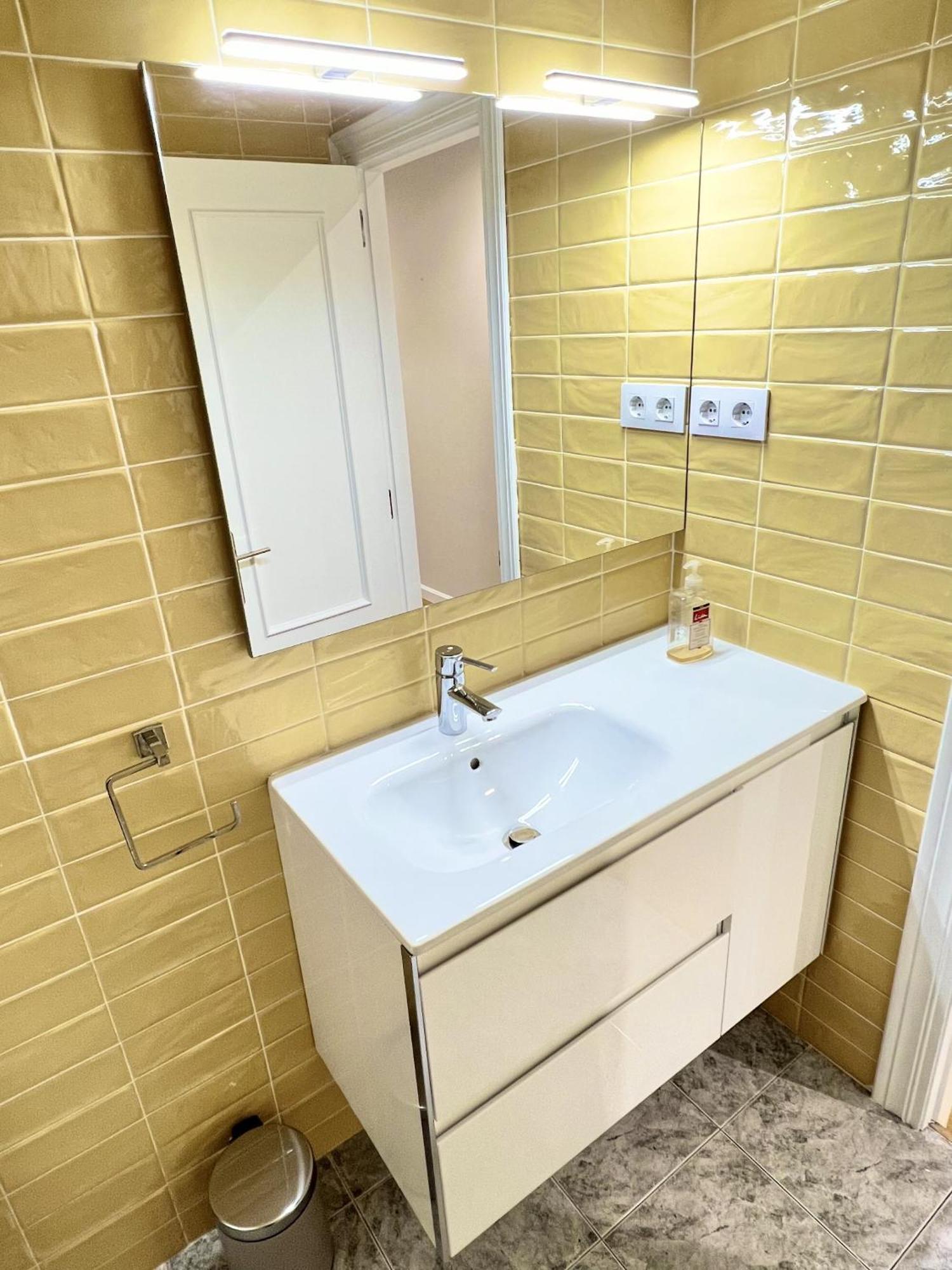 Vetusta Nest Appartement Oviedo Buitenkant foto